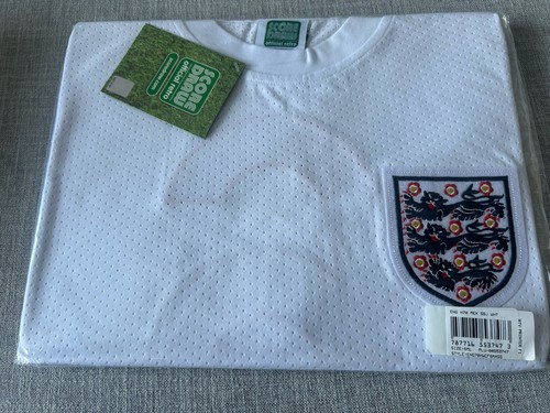 England 1970 home moore - england, no.6