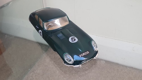 Scalextric 124 type jaguar - scalextric,