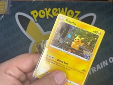 027/078 Pikachu : Cosmo Holo