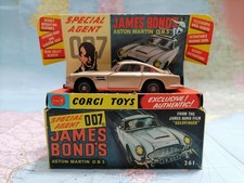 ASTON MARTIN D.B.5. James Bond