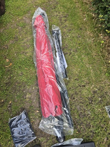 Overhanging cantilever parasol - overhanging,