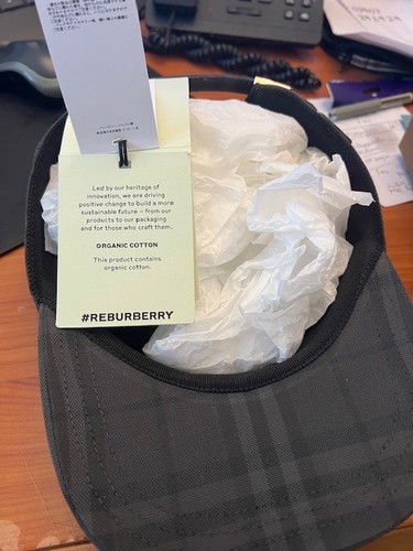 Burberry hats with boxes - with,
