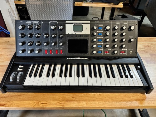 Moog minimoog voyager electric - moog,