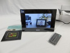 Sony Digital Photo Frame DPF-V700 7 Inch Display Remote Included - Never Used