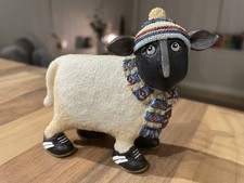 Border Fine Arts A6110 “Ewe
