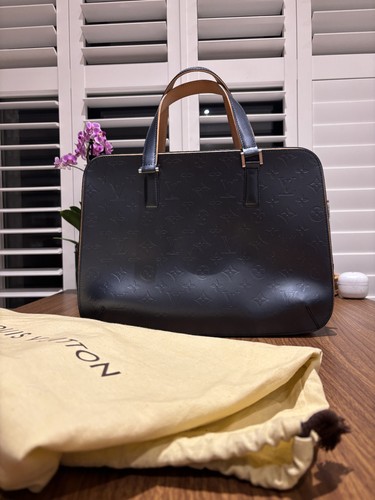 New box 100 auth louis - in,