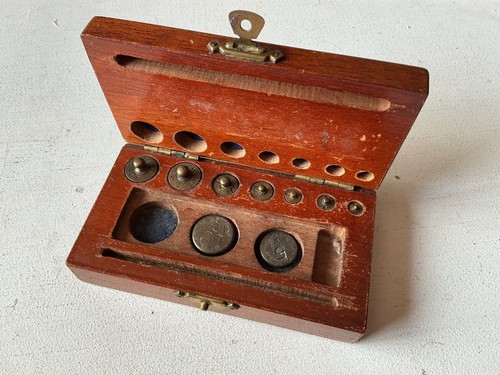 Metric brass weight set - set, in
