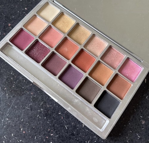 Kryolan eyeshadow pallette - eyeshadow, v6