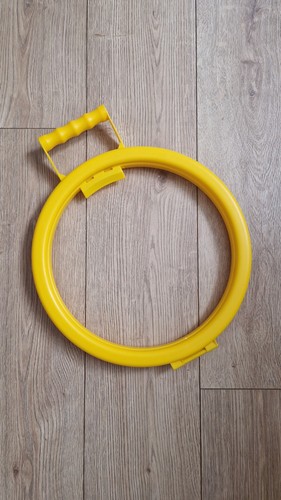 Yellow litter picking handy