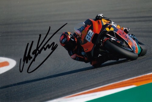 Mika kallio hand - mika,