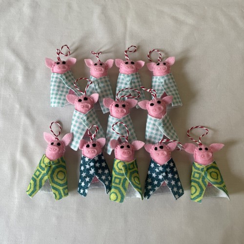 Pigs blankets felt - blankets,