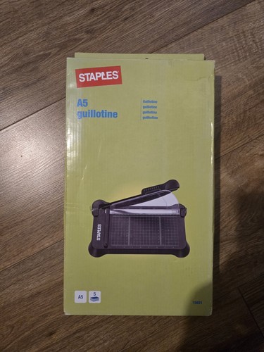 Staples guillotine - a5,