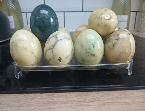 Polished onyx stone - polished, set