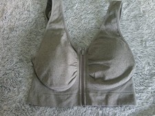 TU front fastening sports