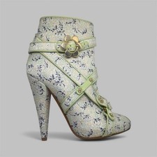 2013 Size 39 Women’s