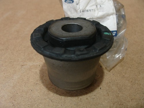 1404976 rear subframe hub - rear,