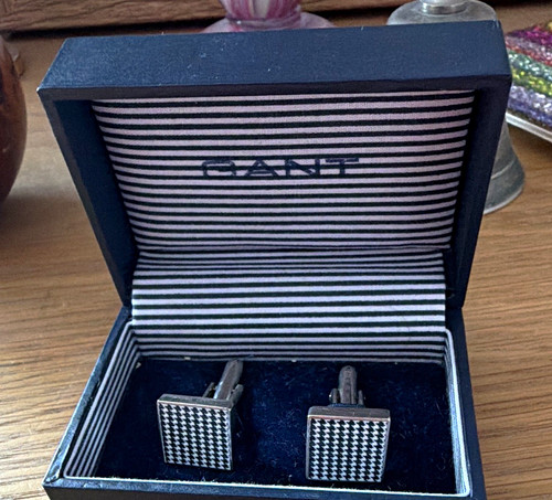 Gant signed silver tone square - signed,