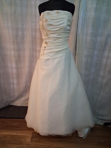 Wedding dress size - 12, ivory