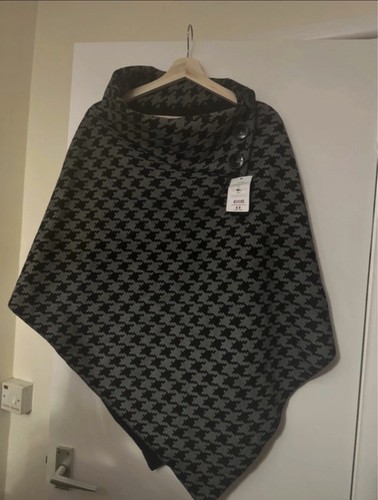 Poncho cape black and grey - in,