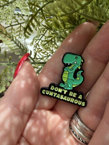 Rude cheeky green dinosaur - rude,cheeky,,