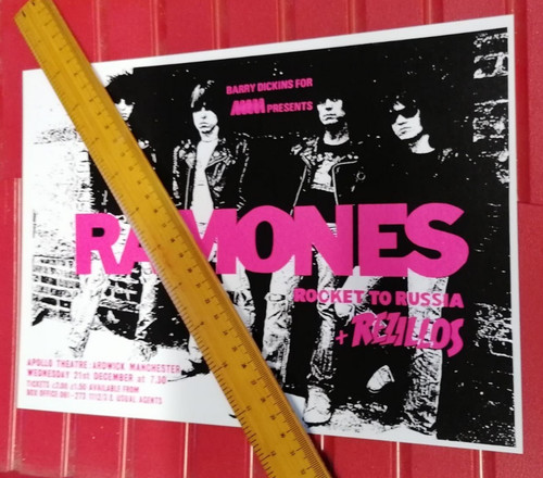 The ramones size - ramones, wall