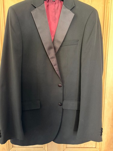 Mens dinner suit marks - 42,
