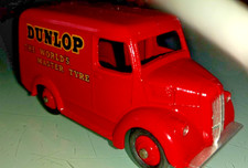 Dinky 451 Trojan Dunlop Van
