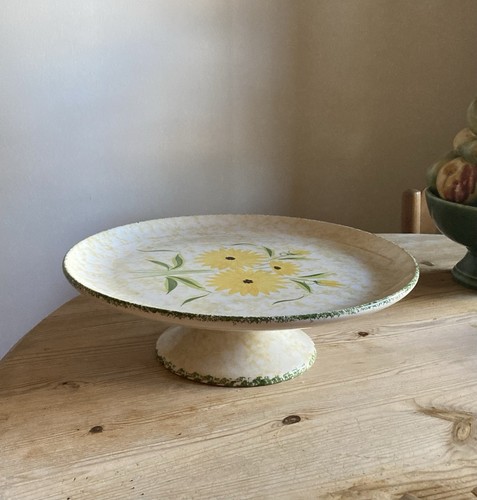 Cake stand