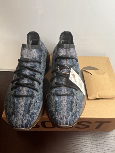 Size adidas yeezy boost - 10.5,