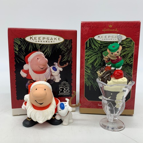 Lot hallmark ornaments - of,