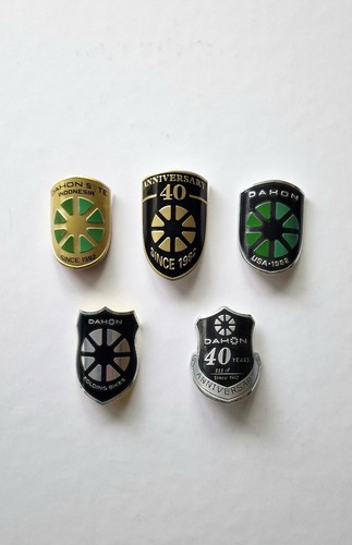 Dahon bike head - head, badge