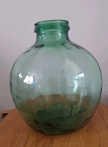 Viresa vtg green glass - vtg,