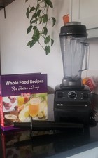 Vitamix 5000 Blender VM0109 with jug, tamper, instruction & recipe book 