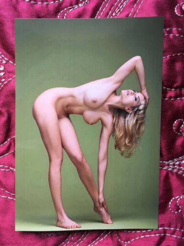 Nude lady fine - lady,