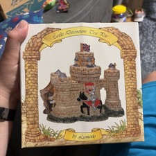 Castle Decorative Tea Pot By