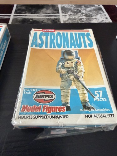 Airfix astronauts plastic toy - airfix,