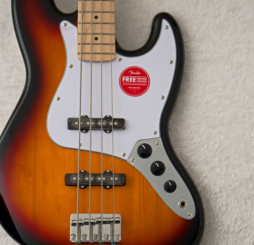 Squier fender affinity jazz - by,