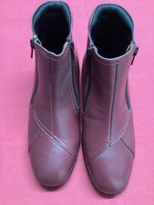 Ladies Ankle Boots By Pavers