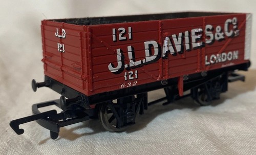 Hornby davies co - red, 7