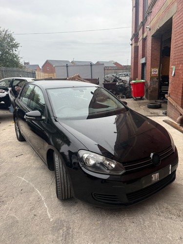 Breaking volkswagen golf - breaking,