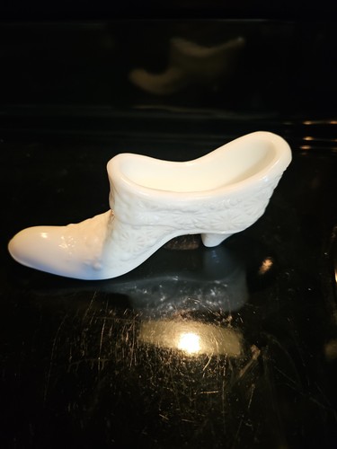 Fenton milk glass shoe - glass, daisy