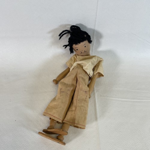Antique wooden head - wooden,