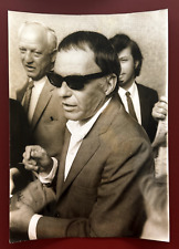 'FRANK SINATRA AT LONDON ROYAL FESTIVAL HALL' 7 X 10 ORIGINAL 1970 PRESS PHOTO