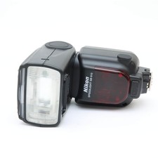 Nikon Speedlight SB-910 -Near