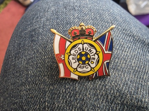Leeds united enamel metal - fc, enamel/metal