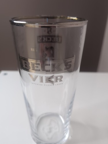 Becks vier pilsner lager pint - becks,