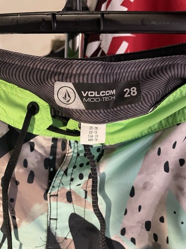 Volcom board short size - board, 28