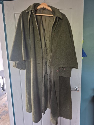 Swollen cape cloak rowland s - swollen, cloak,