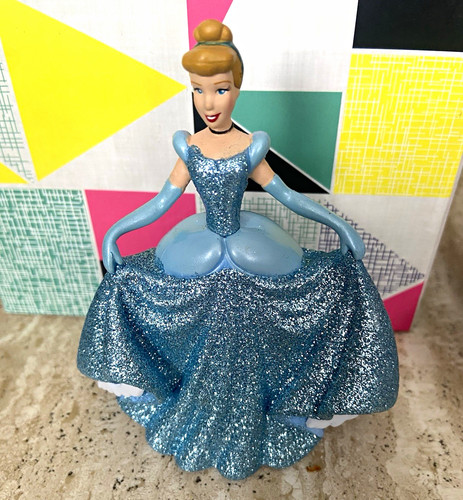 Deluxe disney store cinderella - deluxe,