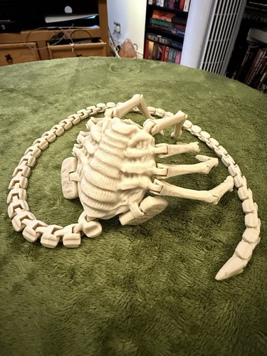 Poseable facehugger inspired - facehugger,
